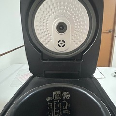 アイリスオーヤマ 3合炊き炊飯器 銘柄炊き IH式 2018年製 KRC-IE30-Bの画像