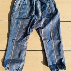 ブルーのストライプパンツ110センチの画像