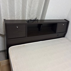 セミダブルベッドの画像