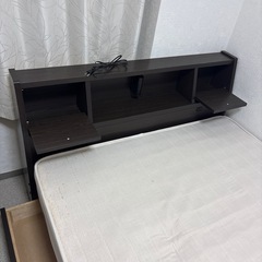 セミダブルベッドの画像