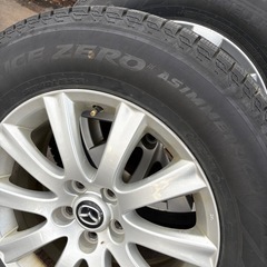 スタッドレスタイヤ　235/65R17の画像