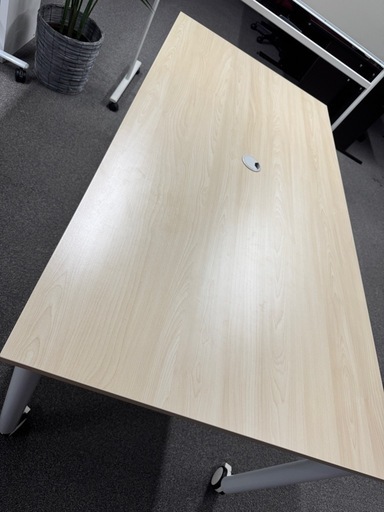 【大幅値下げ！】会議机セット