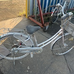 ブリヂストン　自転車　ママチャリ　カゴ付き　　の画像