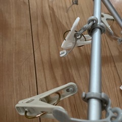 割れています　洗濯ハサミの画像