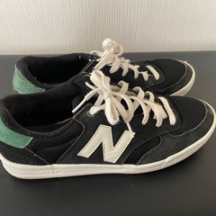 new balance スニーカーの画像