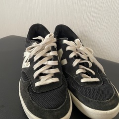 new balance スニーカーの画像