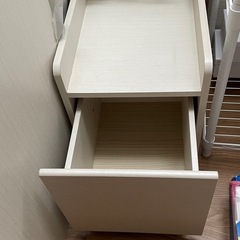 【限定】ニトリ　勉強机の画像