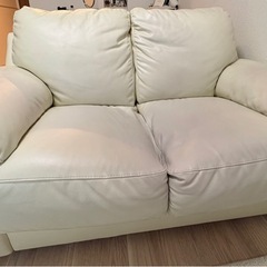 2人掛けソファー
の画像