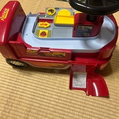 トミカも遊べる！足けり玩具！乗用玩具の画像