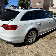 ⭐️後期モデル27年アウディA4アバント Sライン 4WD 夏冬アルミ付きタイヤ 車検8年3月全込み35万円⭐️の画像