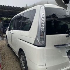 日産　セリナ　NISSAN SERENA 【DAA-HC26】　H27年　12月　車検8年　12月まで　86000KMの画像