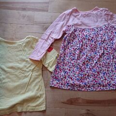 長袖Tシャツ110⭐の画像