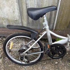 折りたたみ自転車の画像