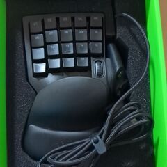Razer TARTARUS PRO ゲーミングキーパッドの画像