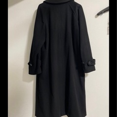 黒　ロングコートの画像