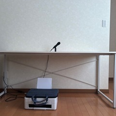 大きなテーブル（分解・組み立て可能）無料でお譲りしますの画像