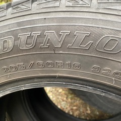 205/60r16 スタッドレスタイヤ‼️の画像