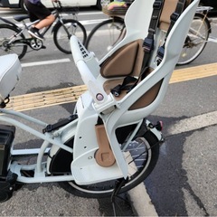 中古20インチブリヂストンビッケ電動アシスト自転車　8.7Ah 大阪の画像