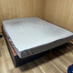 クイーンベッドとふれーむフレームの画像
