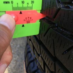 225/70R16 冬用　スタッドレスタイヤ　アルミホイール4本セット　SUV車にどうぞ。の画像