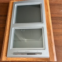 ADESSO アデッソ デジタル日めくり電波時計の画像