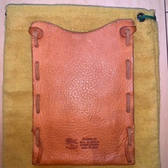 イルビゾンテ　レザーカードケースの画像