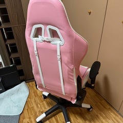 ゲーミングチェア（ピンク）
の画像
