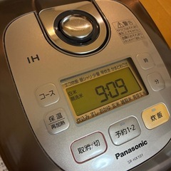 炊飯器 Panasonic SR-HX101 5合炊きの画像
