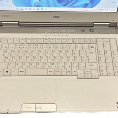🔶NEC  LaVie LL550/W 15.6インチ/i5第一世代/SSD256GB/メモリ8GB/Win11pro/Office2021アプリ多数の画像