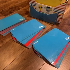 Worldwide Kids タブレットとカードセットの画像