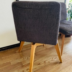 旭川家具　回転式椅子2脚　替カバー付き　木製家具の画像