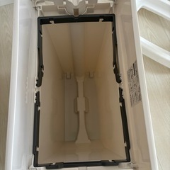 ゴミ箱などの画像