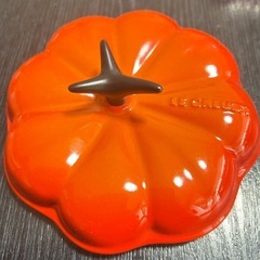 🎃💗Le Creuset ル・クルーゼ　パンプキン・プチココット　（パーシモン）　陶器製ミニ・パンプキン　12oz　の画像
