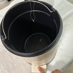 足踏み式　ゴミ箱
の画像