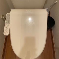 🚽【超美品・Amazon購入品】TOSHIBA製 温水洗浄便座（ウォシュレット）¥8,000 🚽の画像