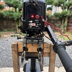 マーキュリー2馬力船外機の画像