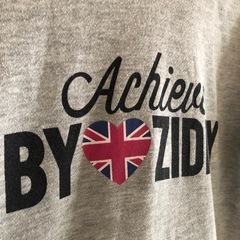 ZIDDY グレーパーカーの画像