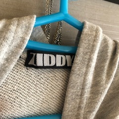 ZIDDY グレーパーカーの画像