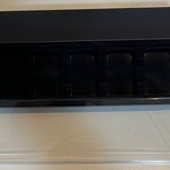 黒色の長方形ボックスです。特に目立った傷や汚れはありません。Zippo入れの収納ボックスとしてお使いいただけます。  【色】ブラック5個収納  の画像