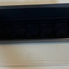 黒色の長方形ボックスです。特に目立った傷や汚れはありません。Zippo入れの収納ボックスとしてお使いいただけます。  【色】ブラック5個収納  の画像