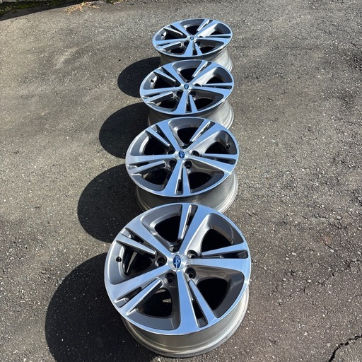 スバルレヴォーグ純正ホイール