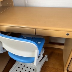 差し上げます！　子供用学習机青の画像