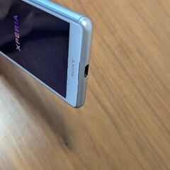 小さめスマホ　Xperia J3137の画像
