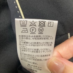 黒リクルートスーツの画像