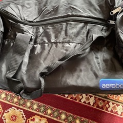空気を入れる簡易ベッド aerobed の画像