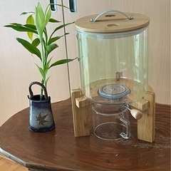 ガラスの米びつ
の画像