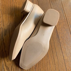 【未使用】ソフトローヒールパンプス　S ベージュの画像