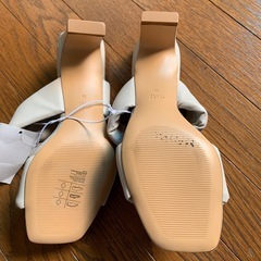 【未使用】H&M サンダル　ベージュ　の画像