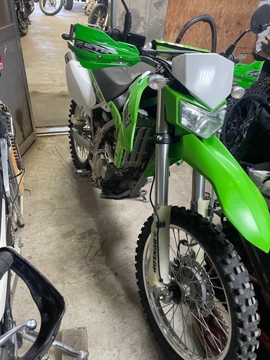 値下げ❗️SUZUKI バンバン200 NH41A スカチューン 社外マフラー　社外ハンドル　タックロールシート新品　ブレーキパッド新品　LEDテールライト 値下げ❗️SUZUKI バンバン200 NH41A スカチューン 社外マフラー 社外