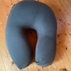 ヨギボーサポートU字型クッション★ブラックの画像